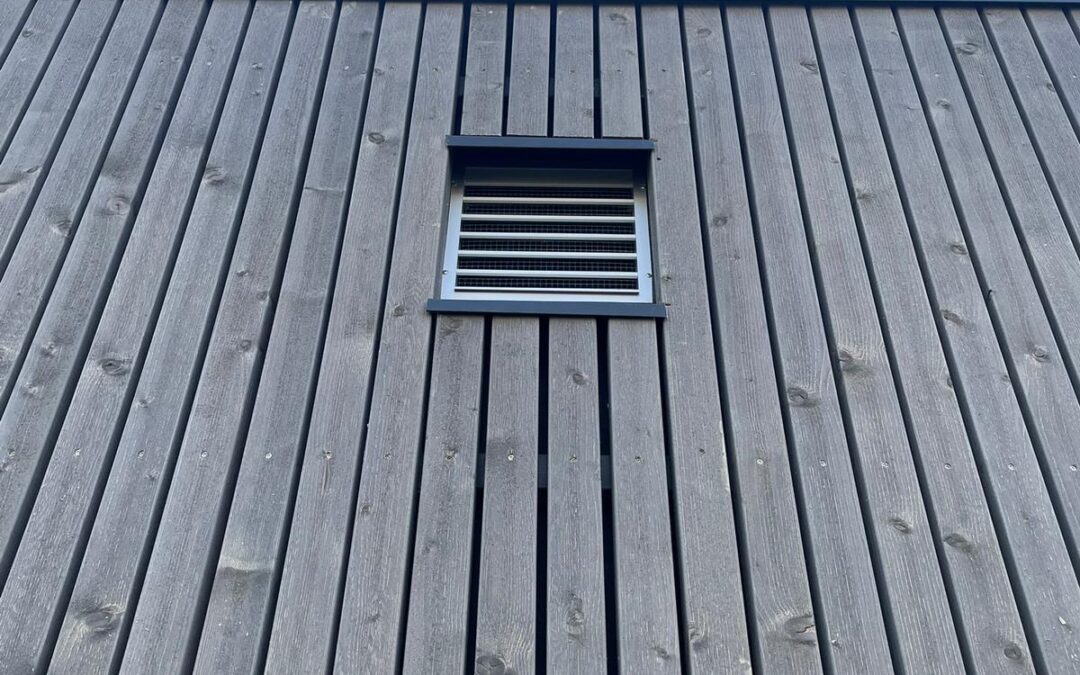 Gestaltungsfreiheit bei Trafostationen: Warum Holz mehr Flexibilität bietet als Beton